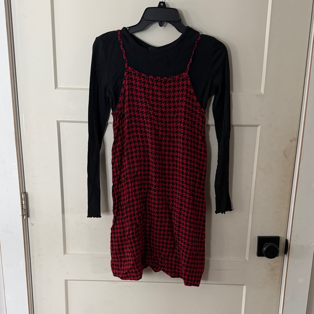 Art Class Red and Black Long Sleeve Dress